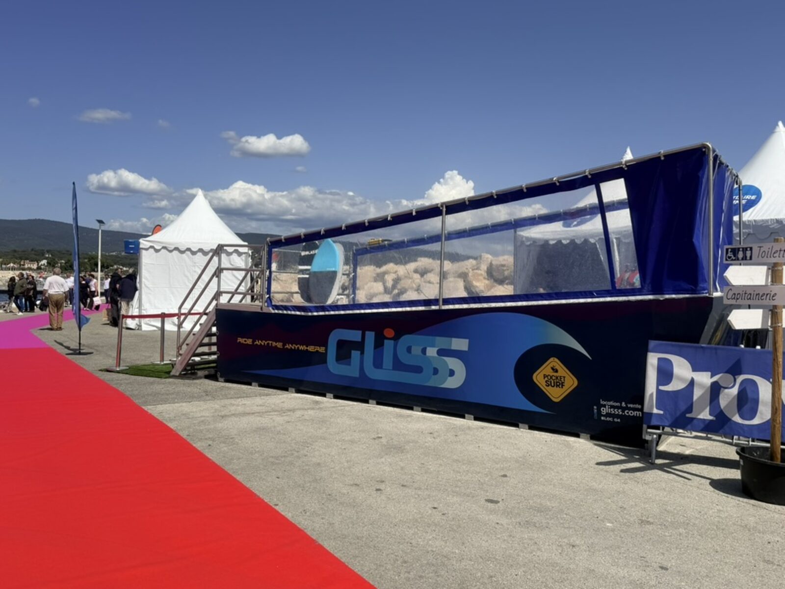 La PocketSurf Glisss installée le long du tapis rouge de l’allée centrale des Nauticales